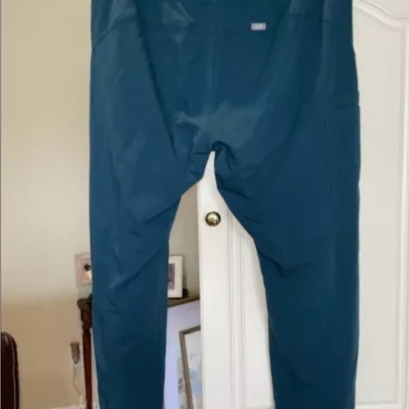 Two pair Figs Technical Collection Women's Sz XL Scrubs Pants Drawstring nurse - Picture 5 of 10